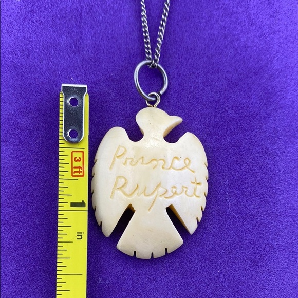 💛 Vintage Silver Carved Eagle Prince Rupert Necklace - Picture 2 of 4